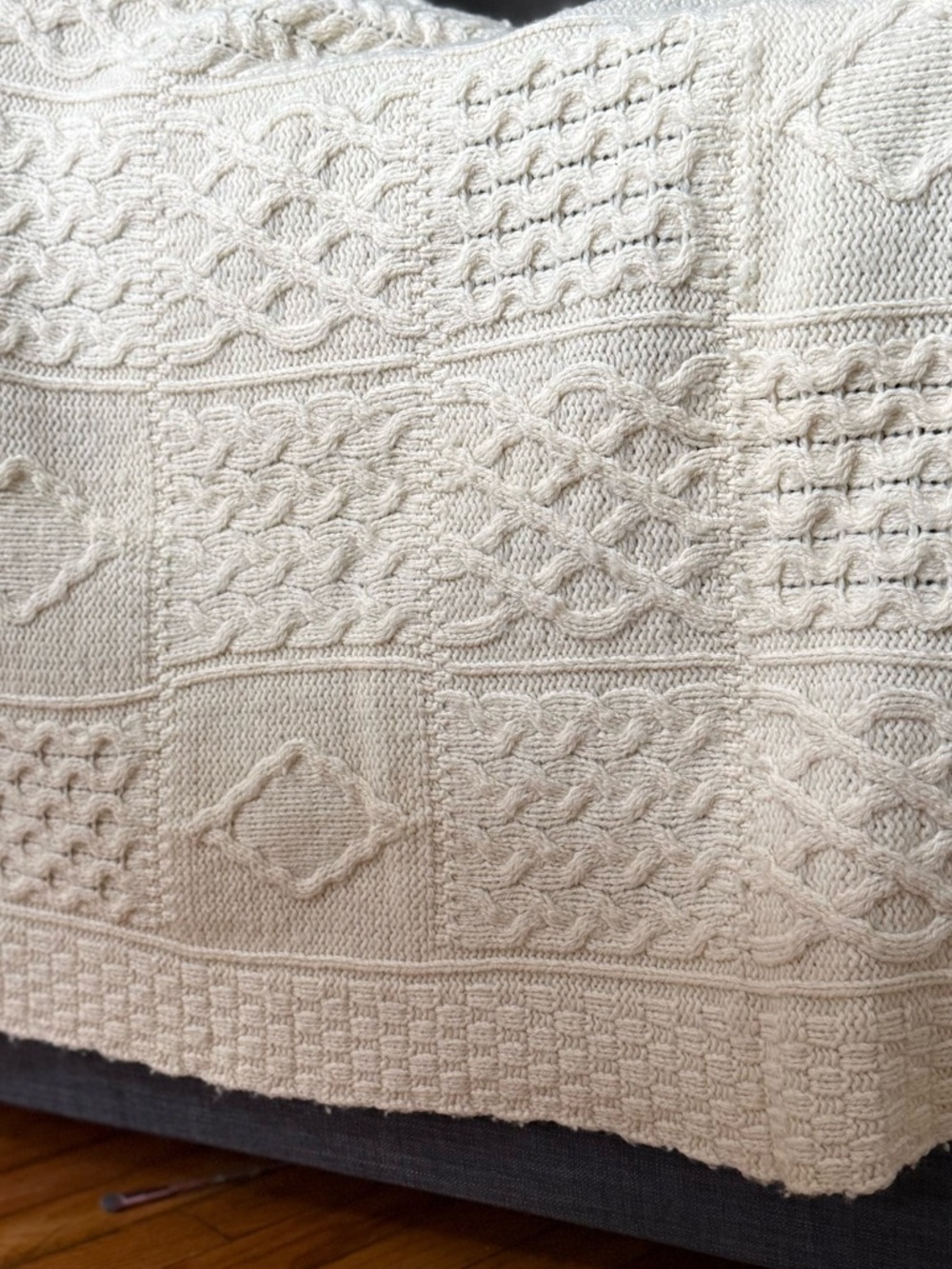 Aran Crafts Throw blanket 53"x59" Made in Ireland 100% Merino Wool Cream Knit - Picture 5 of 12